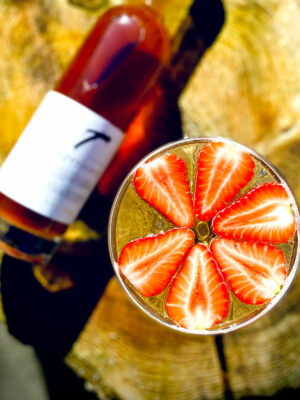 1927 Thorvald Aperitivo med Blodappelsin + Rabarber + Jordbær 12% vol.